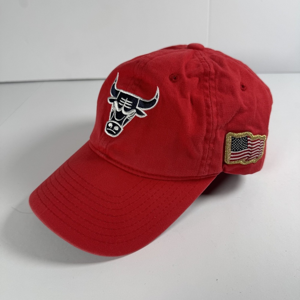 Mitchell & Ness Chicago Bulls Hat Red NBA American Flag Patch Strapback Mens